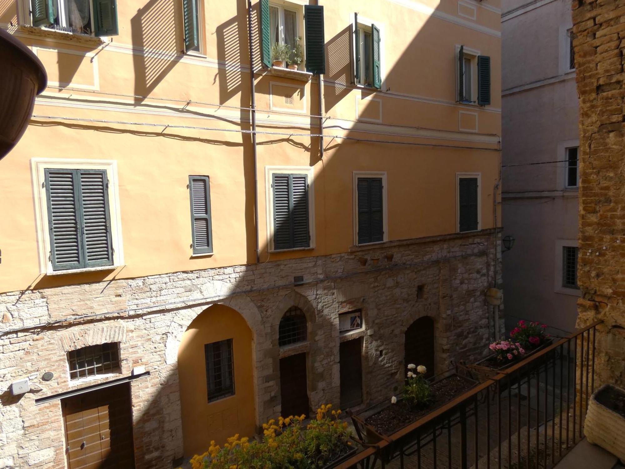Via Vincioli - La Terrazza Nel Cuore Di Perugia Exterior photo